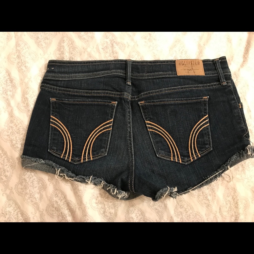 Hollister Shorts Size 7!!